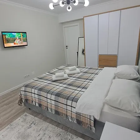Airport&apartment&parking