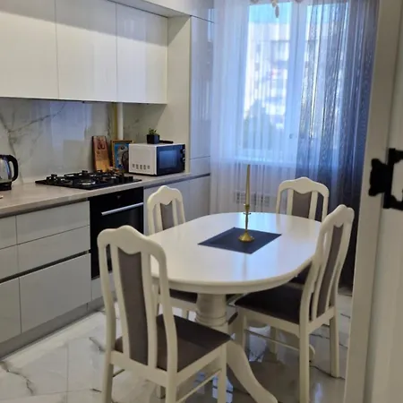 Airport&apartment&parking