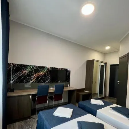 Airport&apartment&parking Apartment *